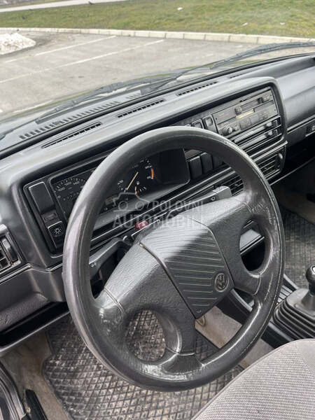 Volkswagen Golf 2 1.6B