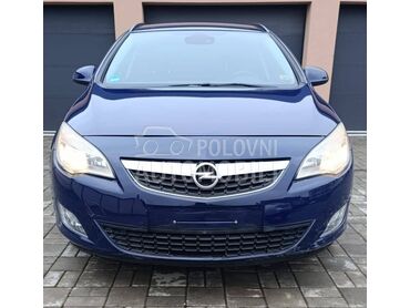 Opel Astra J 