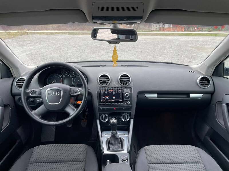 Audi A3 N A V I