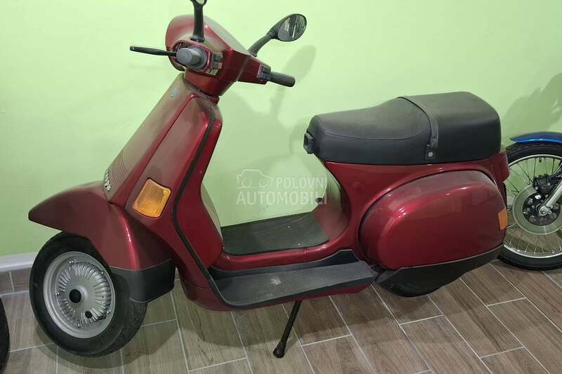 Piaggio Vespa COSA 125