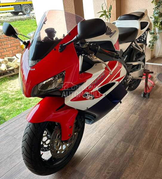 Honda cbr 1000rr