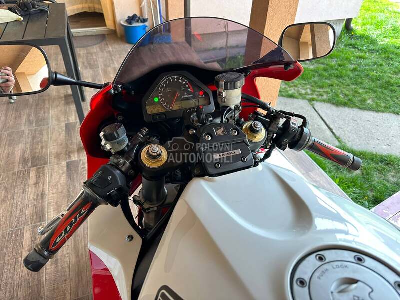 Honda cbr 1000rr