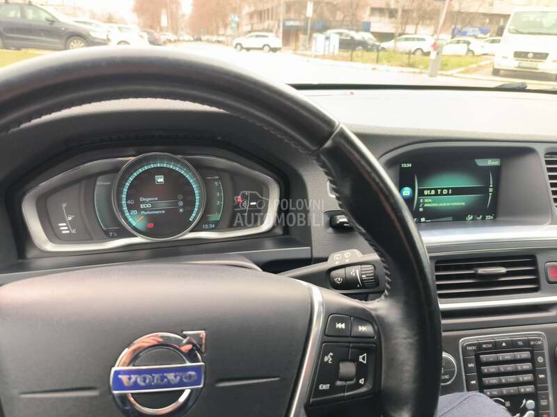 Volvo V60 