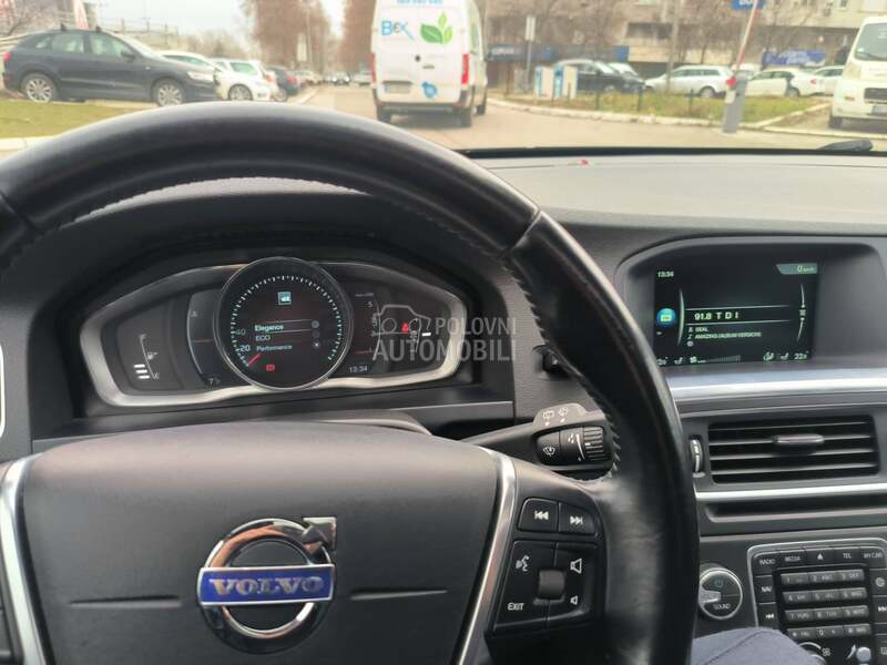 Volvo V60 