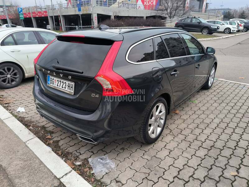Volvo V60 