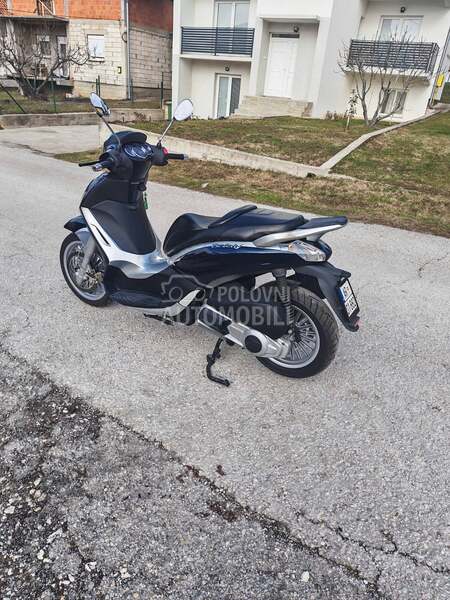 Piaggio Beverly 300