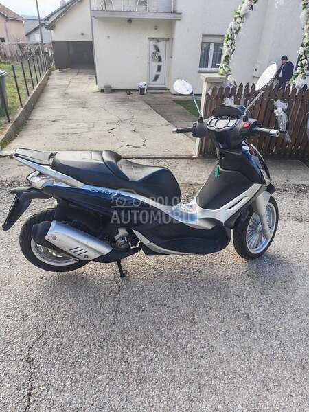Piaggio Beverly 300