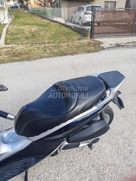 Piaggio Beverly 300