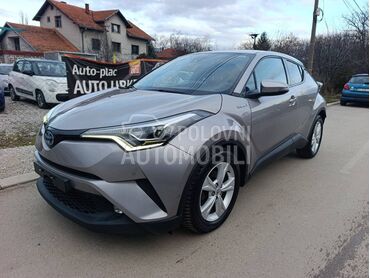 Toyota C-HR 1.8i hibrid