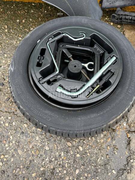 rezerni tocak sa alatom