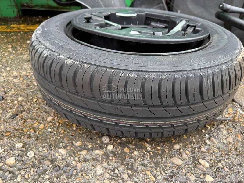 rezerni tocak sa alatom