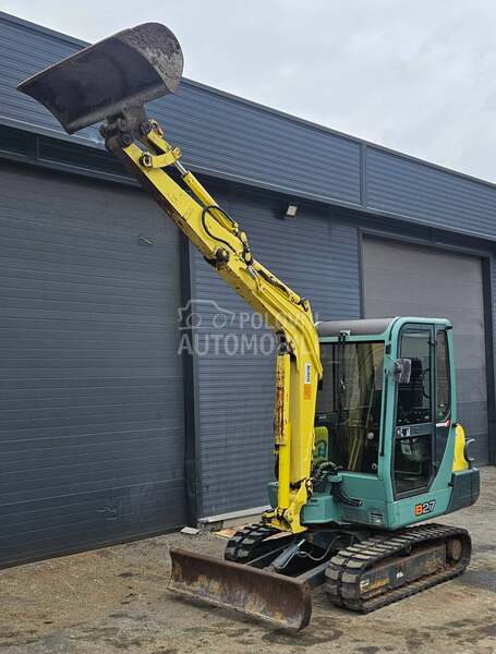 Yanmar B27 FABRICKO STANJE 3,1T
