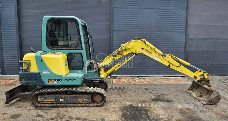 Yanmar B27 FABRICKO STANJE 3,1T