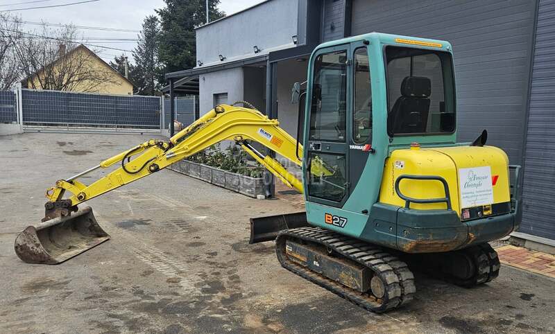 Yanmar B27 FABRICKO STANJE 3,1T