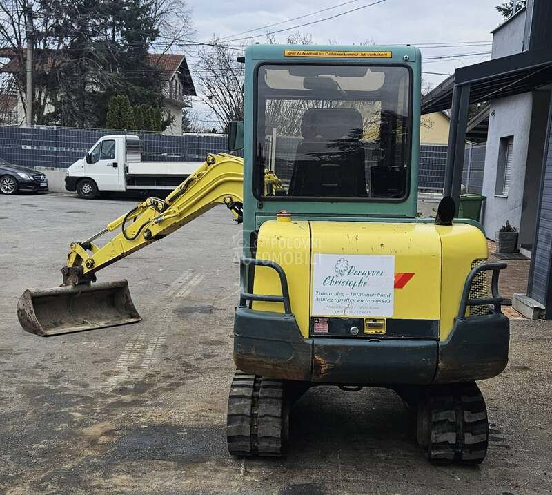 Yanmar B27 FABRICKO STANJE 3,1T