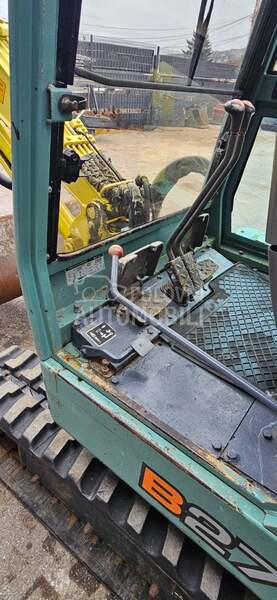 Yanmar B27 FABRICKO STANJE 3,1T