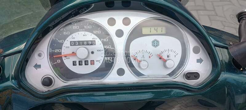 Piaggio Beverly tourer