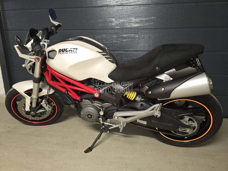 Ducati Monster 696  ABS