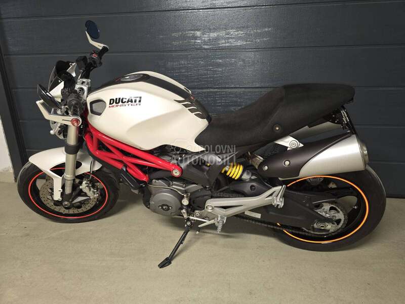 Ducati Monster 696  ABS