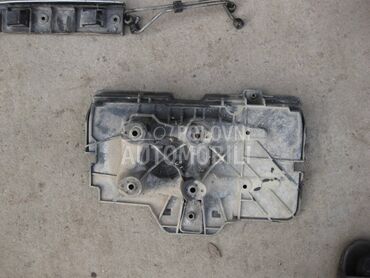 Postolje akumulatora 1.9 tdi za Volkswagen Golf 4 od 1997. do 2004. god.