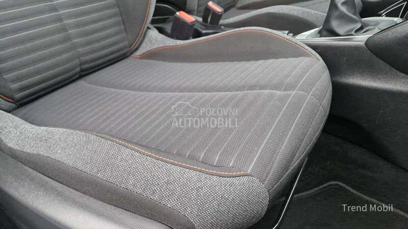 Peugeot 2008 1.5 hdi active plus