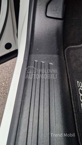 Peugeot 2008 1.5 hdi active plus