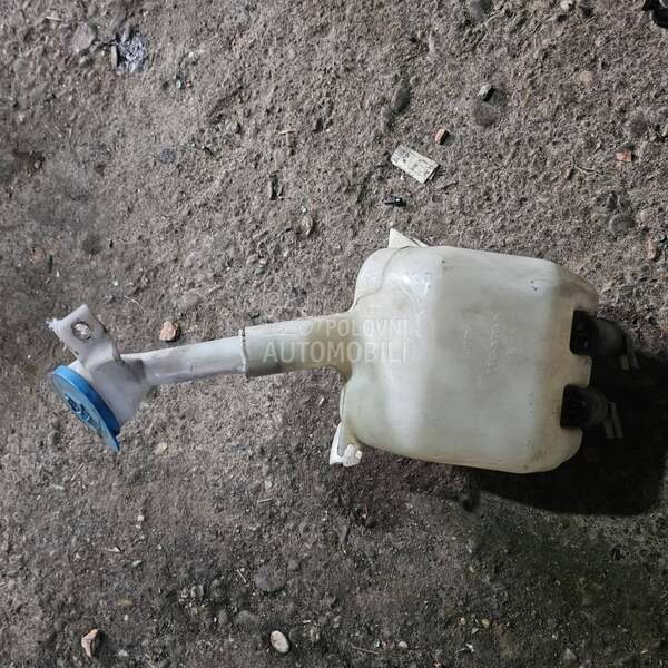 Boca-Posuda tečnosti za brisač