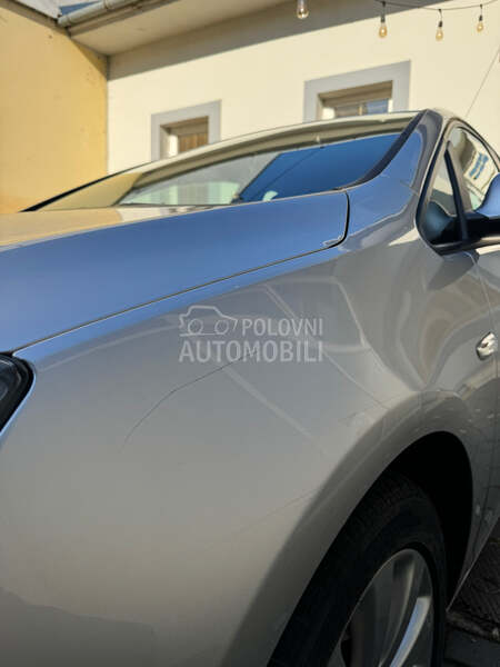 Opel Astra J 