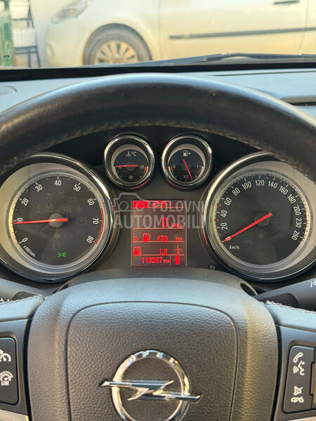Opel Astra J 