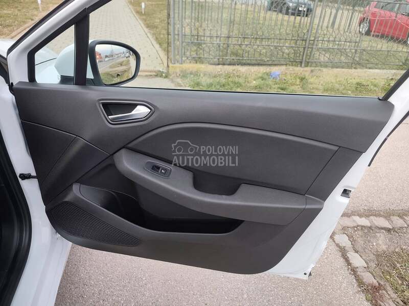 Renault Clio 1.6 E-TECH HYBRID