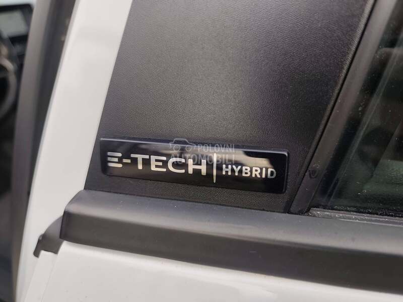 Renault Clio 1.6 E-TECH HYBRID