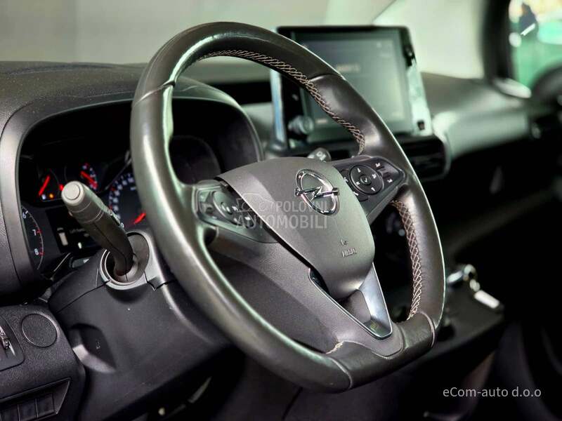 Opel Combo 1.5d L2 AT8