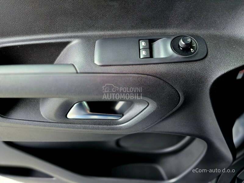 Opel Combo 1.5d L2 AT8