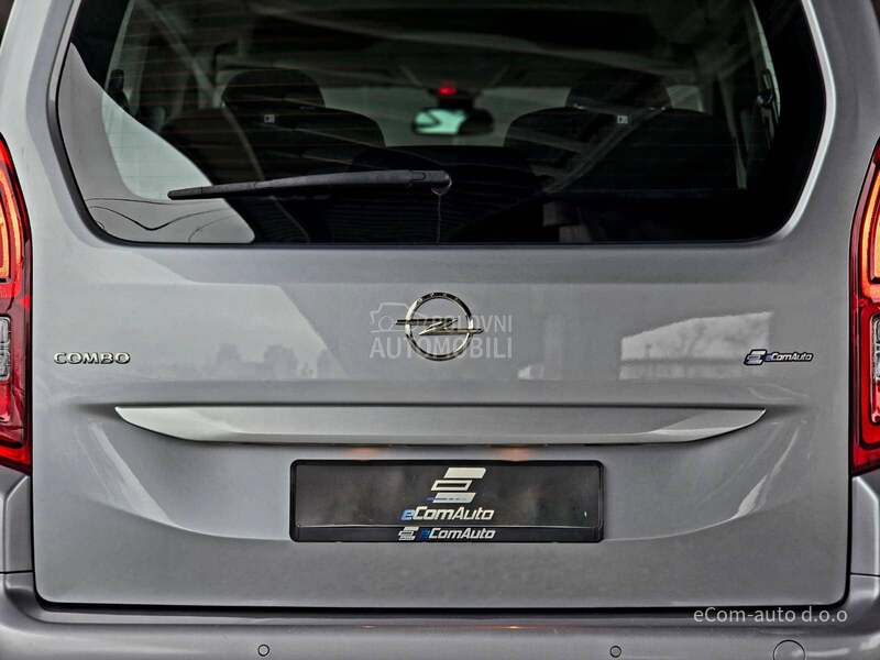 Opel Combo 1.5d L2 AT8