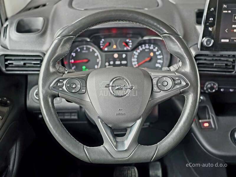 Opel Combo 1.5d L2 AT8