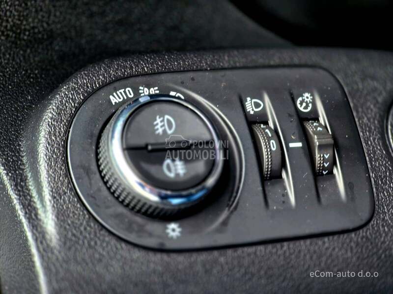 Opel Combo 1.5d L2 AT8