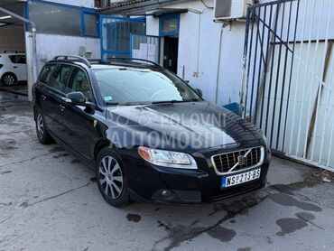Volvo V70 