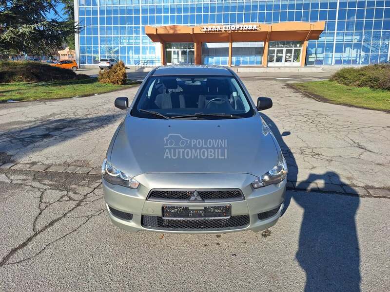 Mitsubishi Lancer 