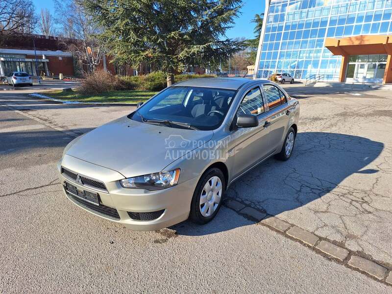 Mitsubishi Lancer 