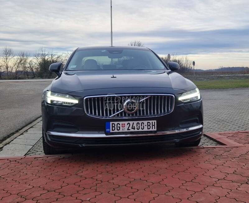 Volvo S90 