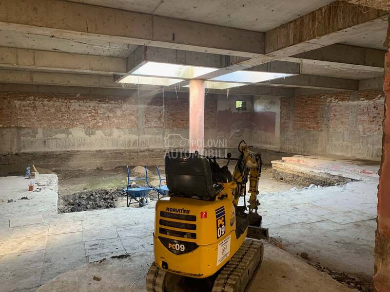 Komatsu PC09