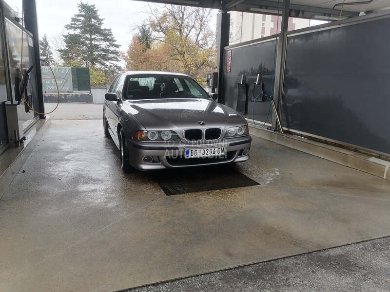BMW 520 