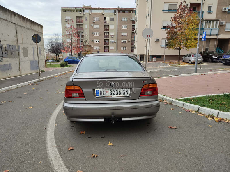 BMW 520 