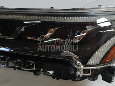 Prednja Svetla za Toyota Hilux od 2021. do 2025. god.