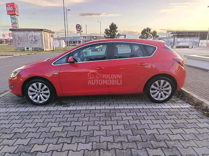 Opel Astra J 1.6