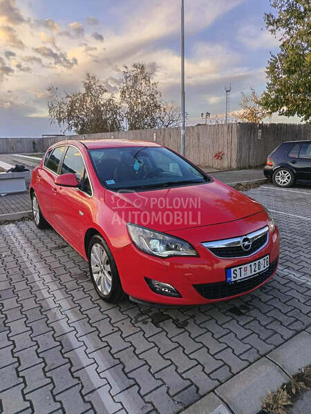 Opel Astra J 1.6