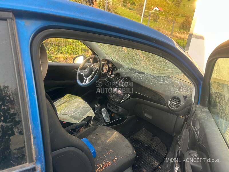 Opel Adam 