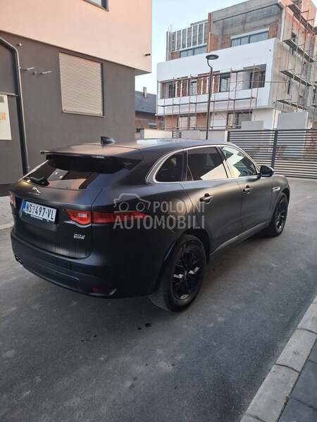 Jaguar F pace 