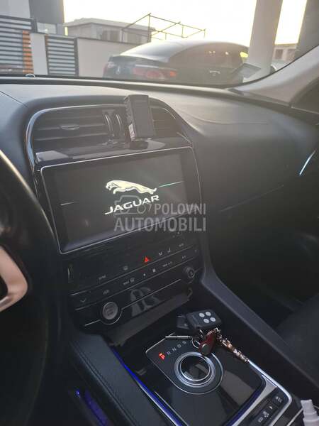 Jaguar F pace 