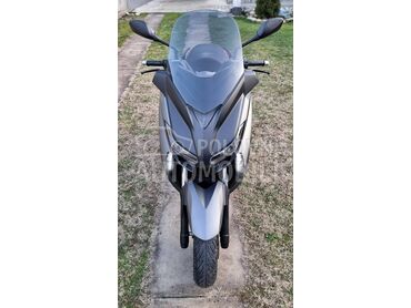 Yamaha YP250R XMAX